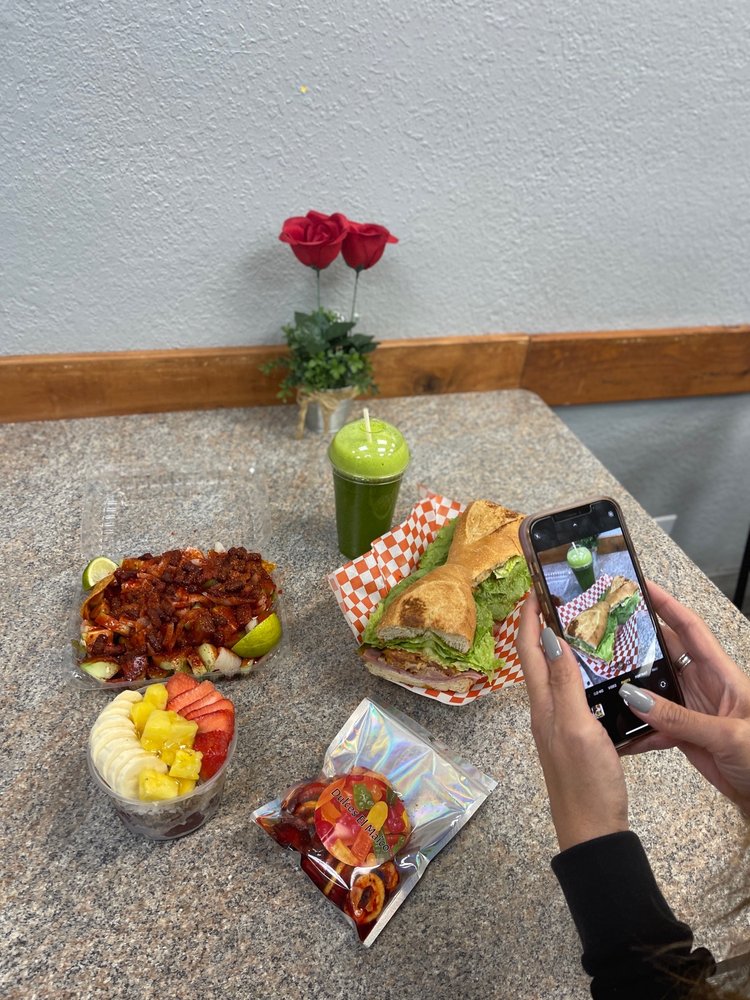 Fresh Kravings full order spread